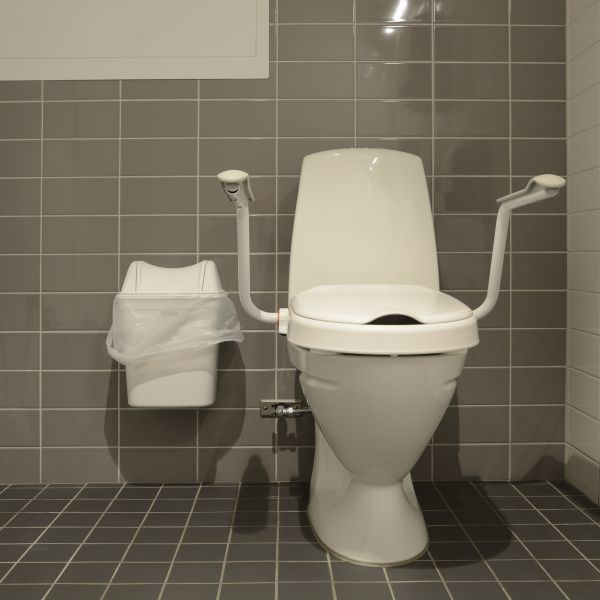Cost of Commercial Toilet Repair in Fresno