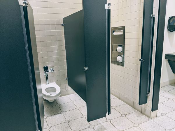 Cost of Commercial Toilet Installation in Fresno